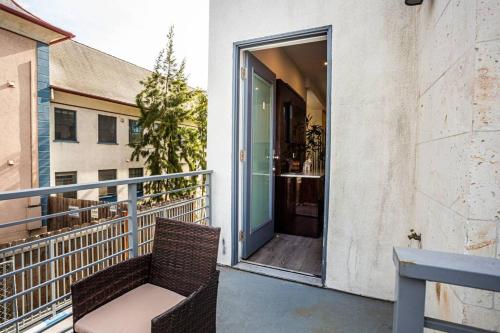 Luxurious One Bedroom Suite with Balboa Park View near Balboa Park