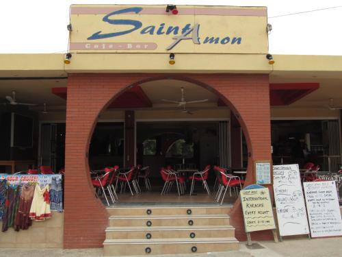 Saint Amon Hotel - image 2