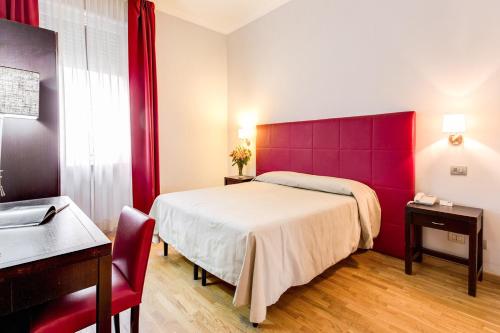 Target Inn - image 8