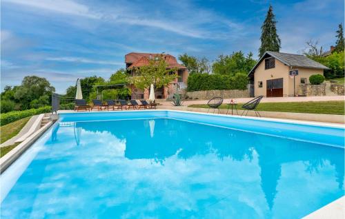 Nice Home In Krasic With Outdoor Swimming Pool - Krašić