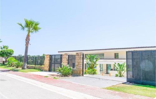 Nice home in San Roque with Outdoor swimming pool, WiFi and 7 Bedrooms gîte à louer San Martín