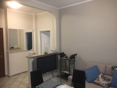  APPARTAMENTO SANTA RITA CORSO COSENZA 1 minuto INALPI ARENA concerti ex Palaalpitour 8 min dal centro 7 Min Ospedale Molinette 6 min Politecnico parcheggio libero gratuito in Turin