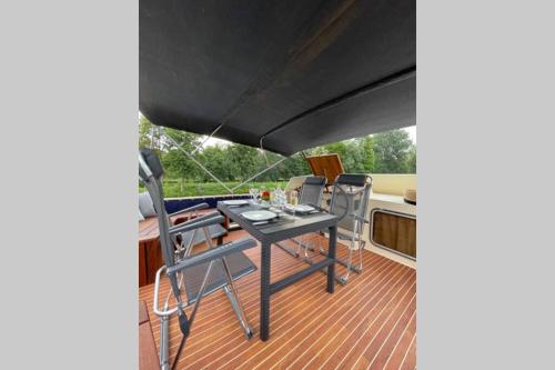 Long : elegante vedette hollandaise sur la Somme