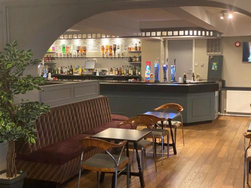 Smithton Hotel - image 5