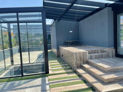 Perla Luxury Penthouse, Tirana