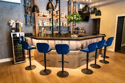 Hotel Alpin - image 2