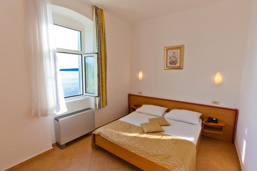 Villa Tamaris - Hotel Resort Dražica - image 3