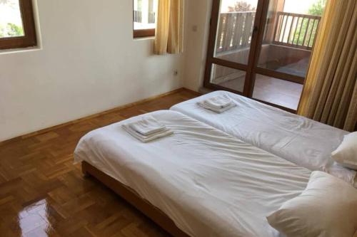 3 Bedroom Villa With Private Pool & BBQ