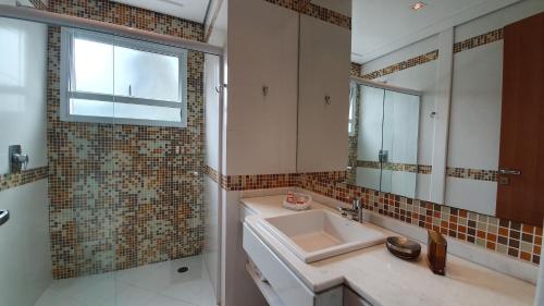 Standard Double Room image 5