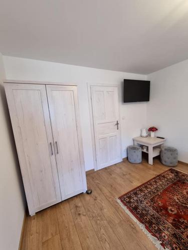 Double Room with Balcony image 1