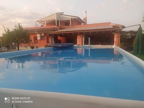 La stanza delle Muse in Villa con Piscina 1