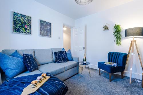 Spacious 2-Bed City-Centre Cottage in Chester by 53 Degrees Property - Ideal for Groups & Couples - Sleeps 6 2