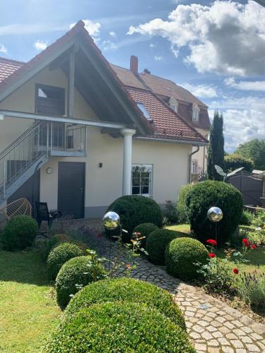 Bezaubernde Ferienwohnung mit Rosengarten 7.0km von Pullenreuth entfernt