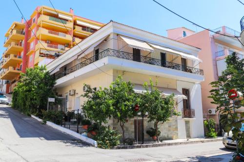  Armonia Central, Pension in Loutra Edipsou