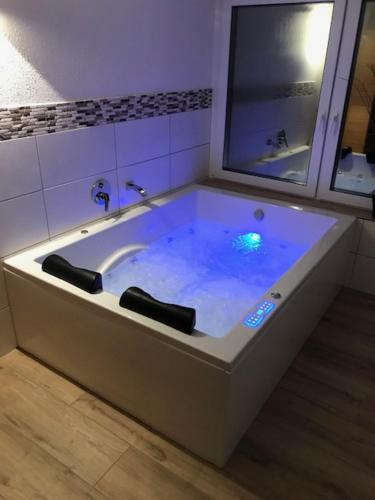 Whirlpool, Grimm´s Landhaus in Lampertheim