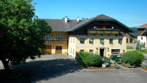 Krämerwirt Hotelpension-Gasthof, Unterkunft in Strasswalchen