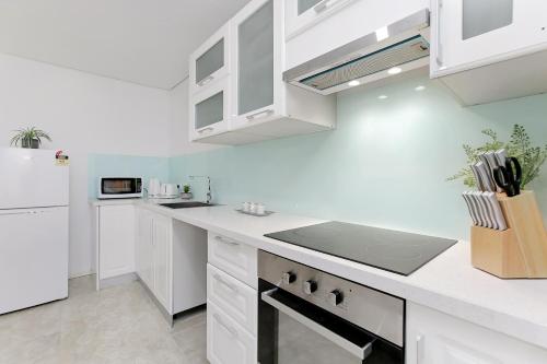2Bed2Bath Apartment Close to Airport/City