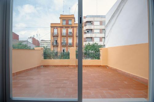 One-Bedroom Apartment with Terrace image 7