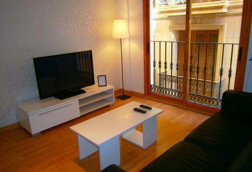 One-Bedroom Apartment image 7