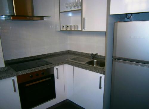One-Bedroom Apartment image 2