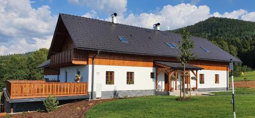 Penzion Stříbrník - Accommodation - Krásná