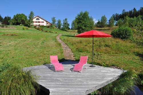 Appartement Douglasie dans une ferme avec étang privé dans la région des mille étangs, Faucogney-et-La-Mer