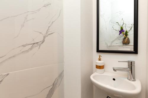 Metropole Apartments Royal Residence