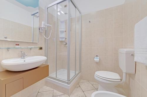 Superior Double or Twin Room with Lake View