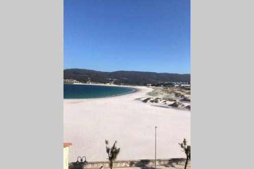 Apartamento en primera linea de playa, Laxe in Laxe