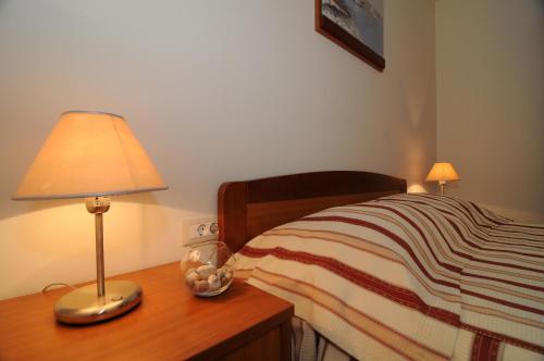 Double Room with Balcony and Mountain View image 4