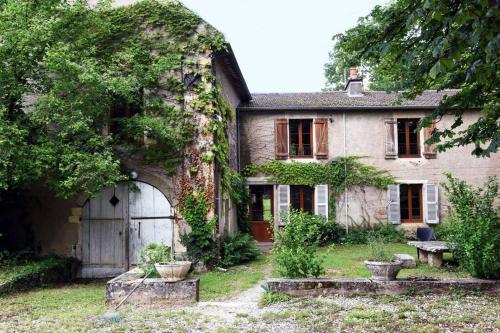 Moulin dans un parc d’élevage à Daims