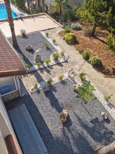 LALEZAR VILLA