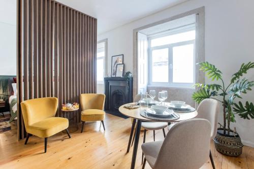 Mouzinho Darling Studio w/ AC in City Center by LovelyStay, Porto