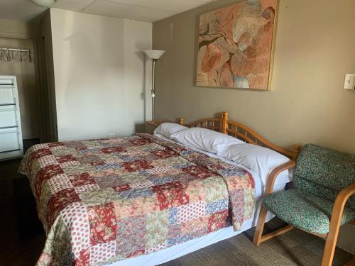 River Road Motel - image 5