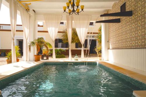 loftOtel canet in إسبورليس