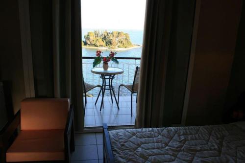 Aegli Hotel Room Type - Triple Room, Sea View