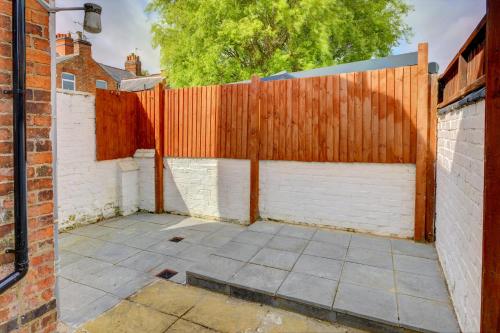 Two-Bedroom House image 7