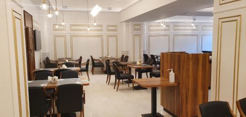 Sky Hotel Krakow - image 9