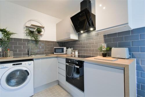 Stylish One Bed Apartment Near Cotswolds RAF