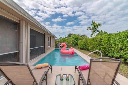 Flamingo House - image 7