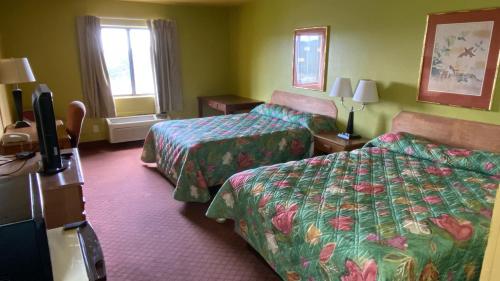 2 double beds