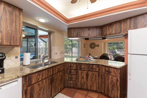Rustic Beach Retreat - image 7