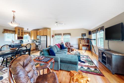 Moosehead Lake Retreat - main image