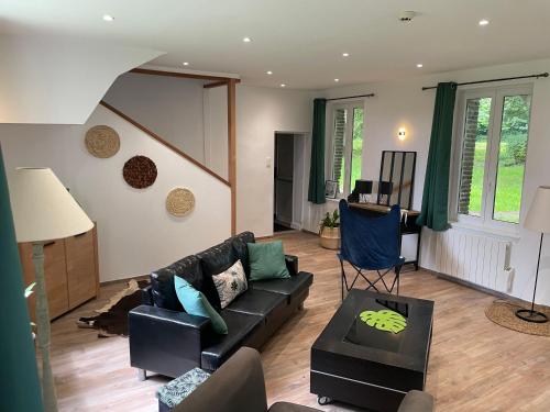 Les gîtes du château du cèdre gîte à louer Manneville-ès-Plains