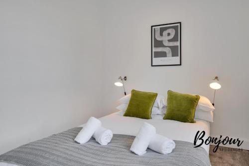 Charming 2BR-1BA with shared garden by Bonjour Residences Edinburgh