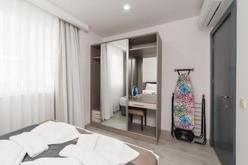 Demak suit homes