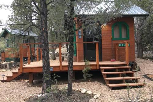 Live Simply Cabin, Walking distance to East Zion trails