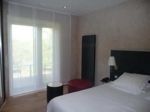 1 queen bed