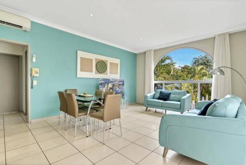 2 bedrooms, 5 beds