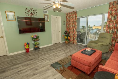 SeaCrest 302 condo - main image